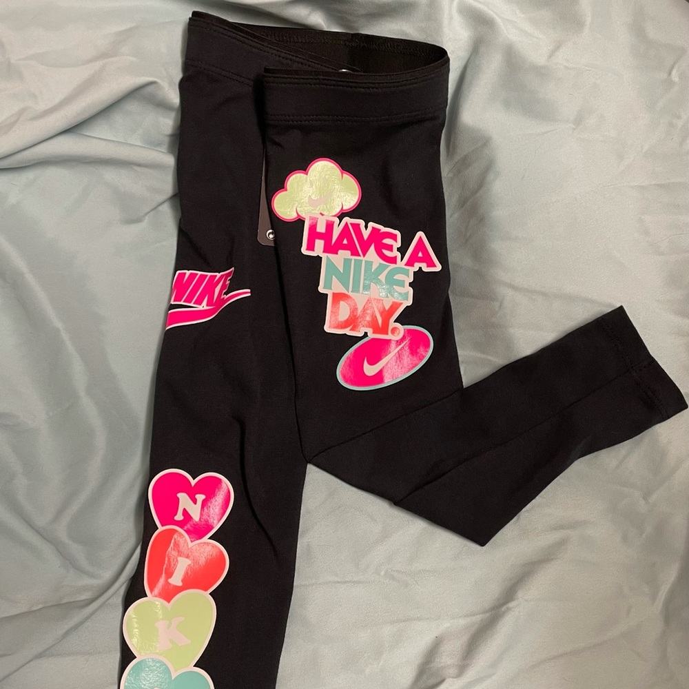 BNWT Have a Nike day leggings